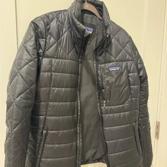Patagonia Women's Black Puffer Jacket - Picture 7 of 13